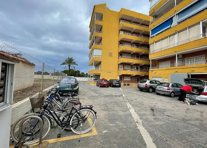 Nice Apartment Near The Sea